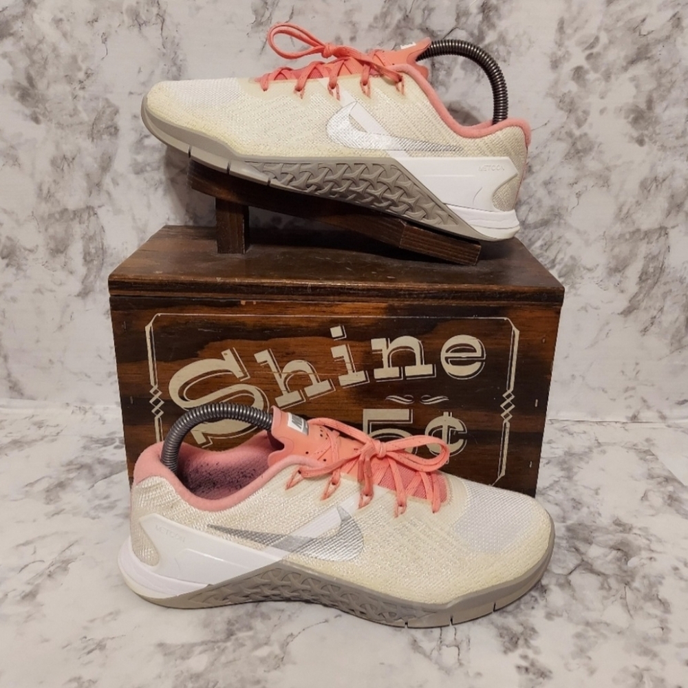 Pre-owned 2017 nike metcon 3